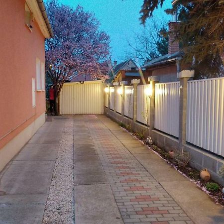 Bpr P3 Lodge Apartment With A/C Budapest Exterior foto